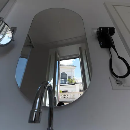 Agh Babuino Guest house